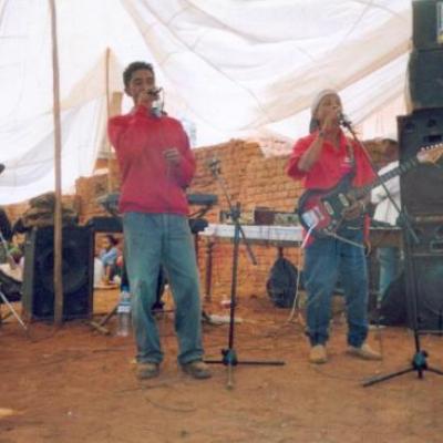 Dady Rabaraona, guitare et chant